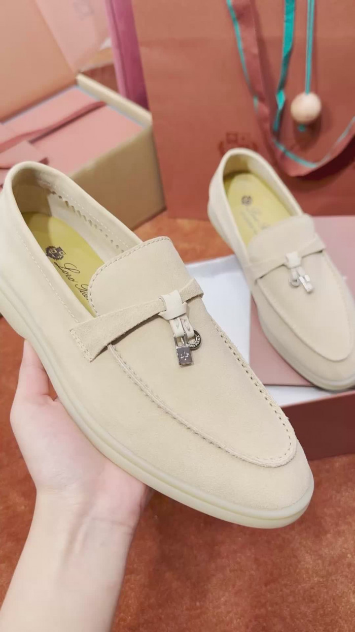 L0R0 P1ANA SNEAKER