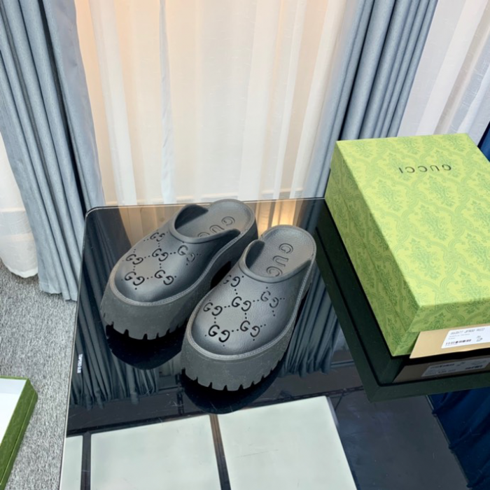 Gv*c slippers