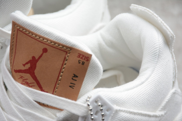 Air Jordan 4 Retro Levi