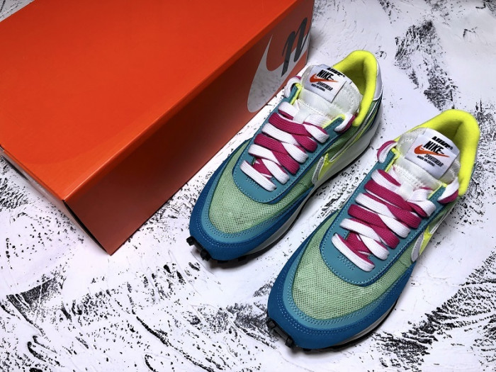 Sacai x Nike LVD Waffle Daybreak Running  BV0073-600