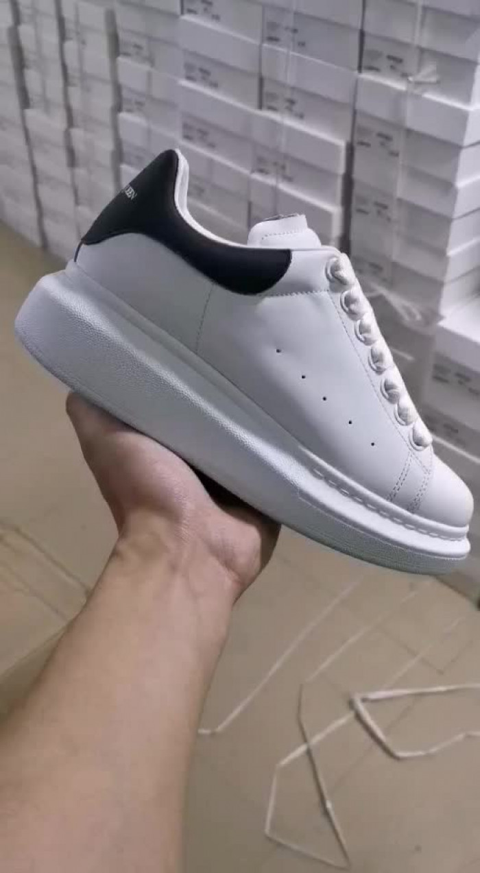 MQ Sneakers