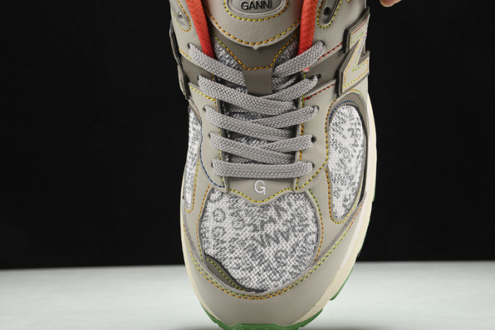 new Ba1an*e yeeshoes ml2002rgd