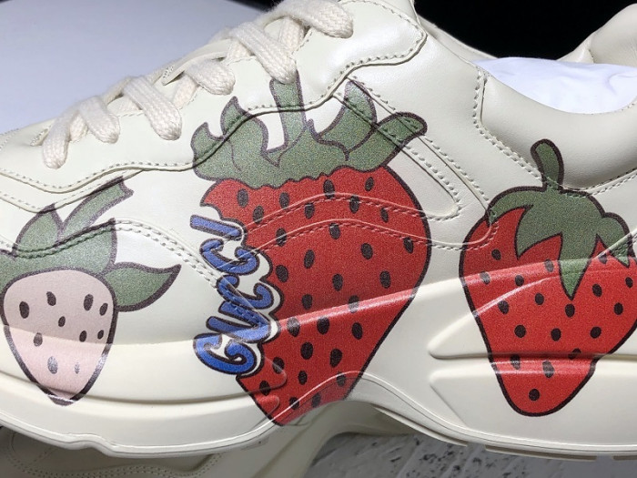 Gv*c trainer sneaker 576963 drw00 9522
