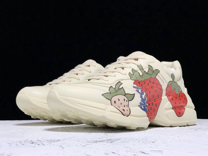 Gv*c trainer sneaker 576963 drw00 9522