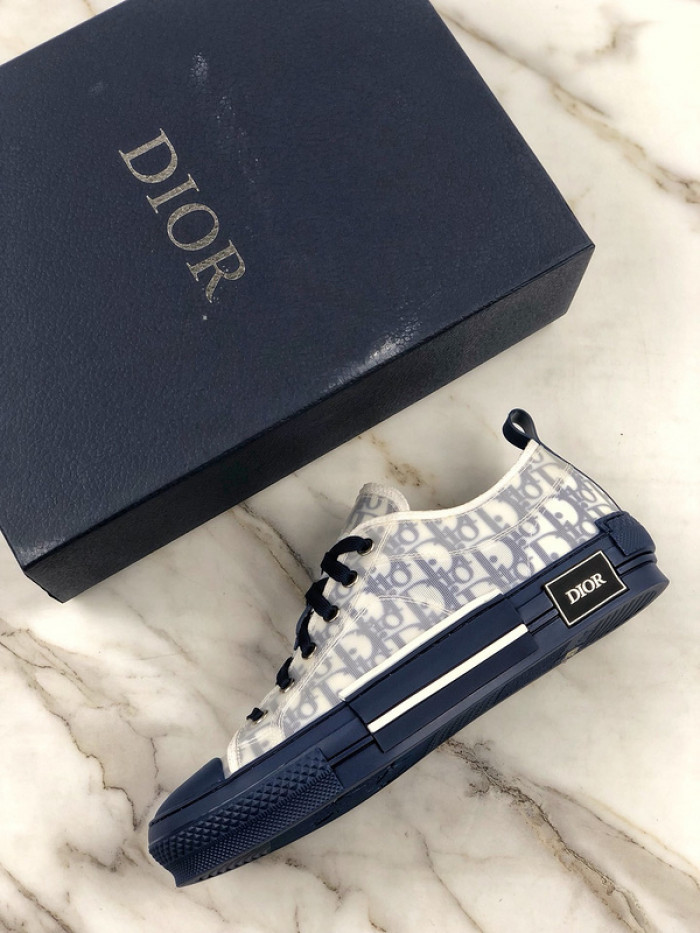 D10R B23 Sneakers Low Top