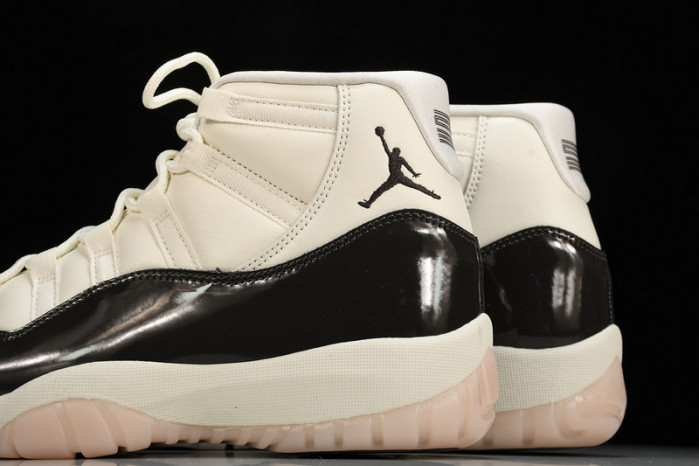 Air Jordan 11 WMNS “Neapolitan AR0715-101