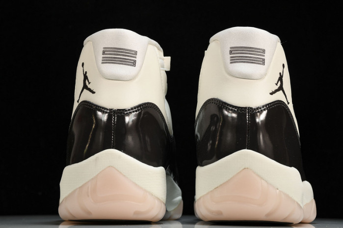 Air Jordan 11 WMNS “Neapolitan AR0715-101