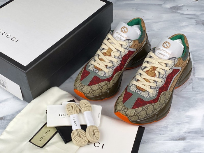 Gv*c rhyton vintage trainer sneaker 620185 99wg0 6060